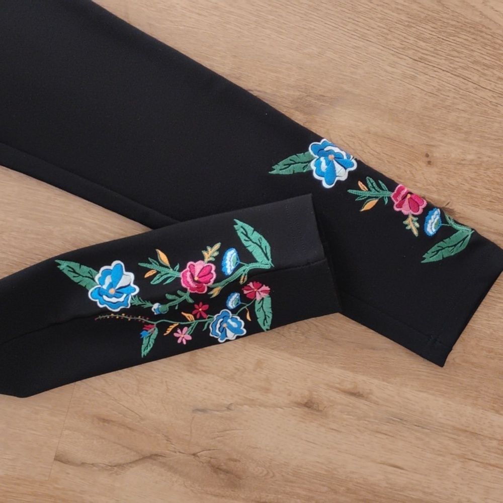Black Leggings with Floral Embroidery